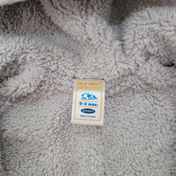 Old navy baby fleece jumpsuit gray colour size 3M - Picture 5 of 7